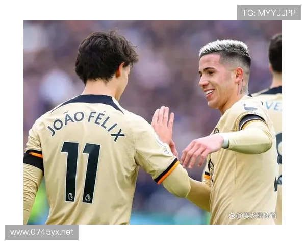 恩佐这生活节奏我真服了，他裁判眼皮底下还能偷偷开小灶？