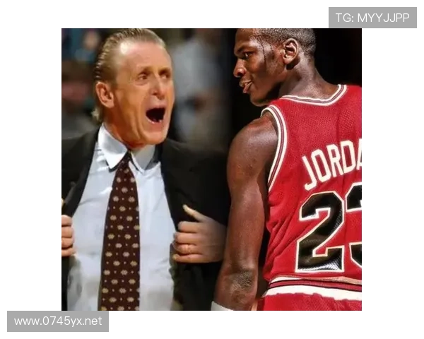 科比·布莱恩特家门口那摞球鞋，放一起就比我半年工资多