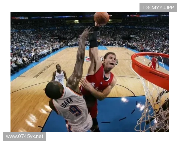 格里芬转型组织核心，策应能力改变活塞进攻结构